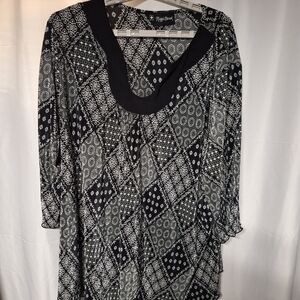 Black and White Patterned Top Flowy Comfort